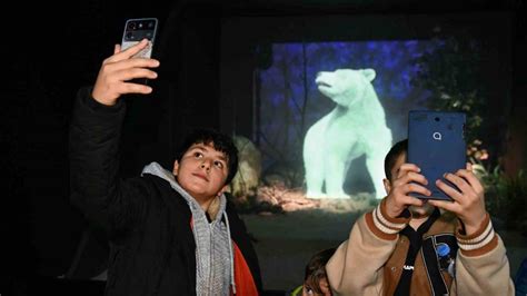 Ankara Büyükşehir Belediyesi, depremzede vatandaşları Dijital Hayvanat Bahçesi’nde ağırladıs